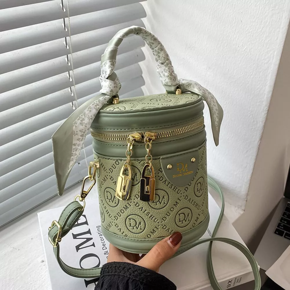 Letter Adjustable Strap Bucket Bag, image 3