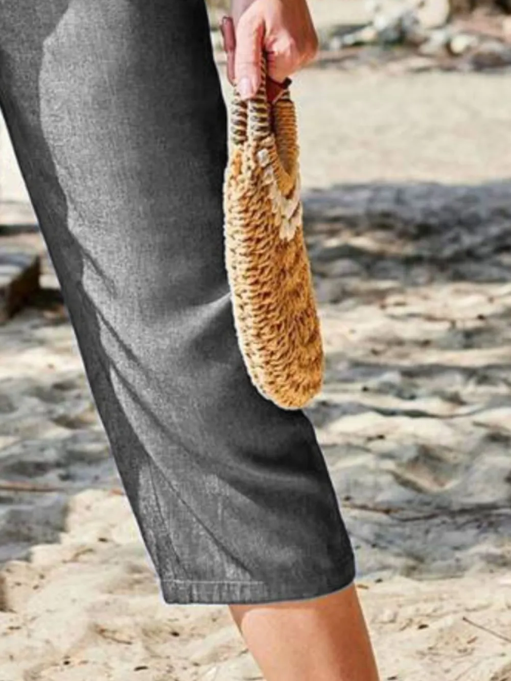 Pocketed Elastic Waist Capris, image 4