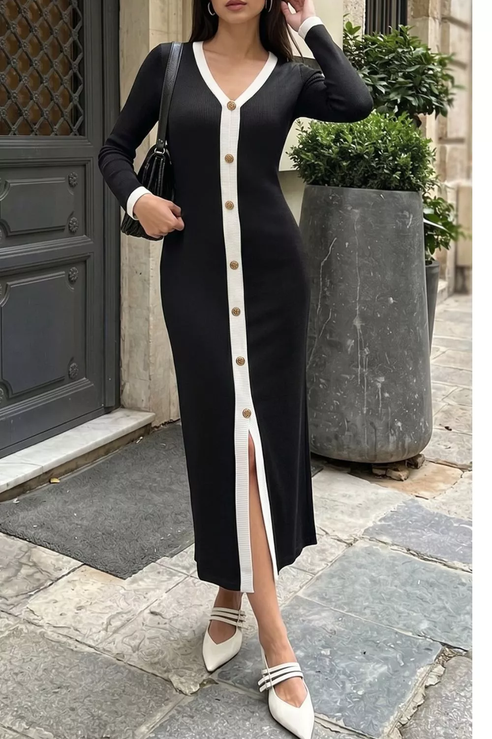 Contrast Trim V-Neck Knit Dress