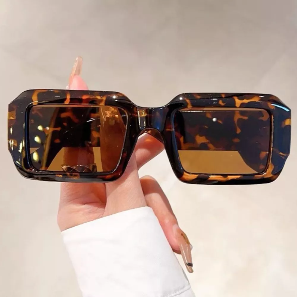 Vintage Rectangular Sunglasses with Tinted Lenses, image 3