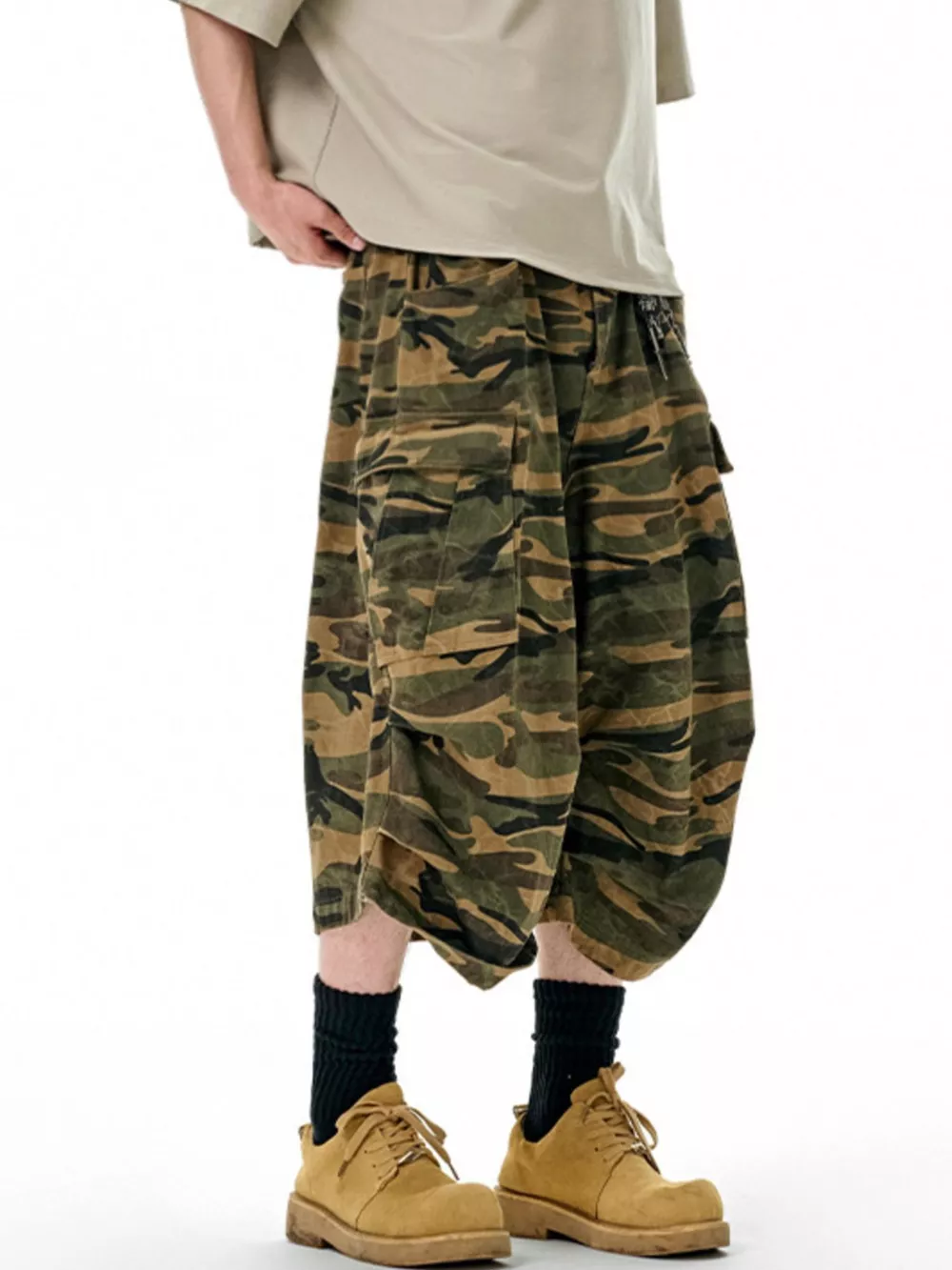 Men's Camo Cargo Culottes Shorts, image 2
