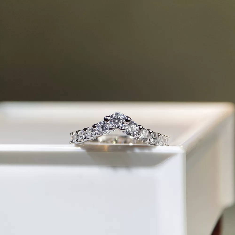 925 Sterling Silver Zircon V-Shaped Ring, image 5