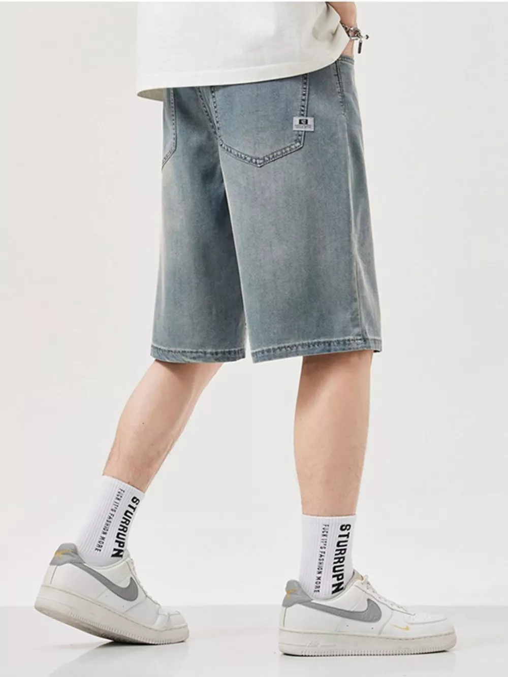 Men's Relaxed Fit Wash Denim Shorts, image 4