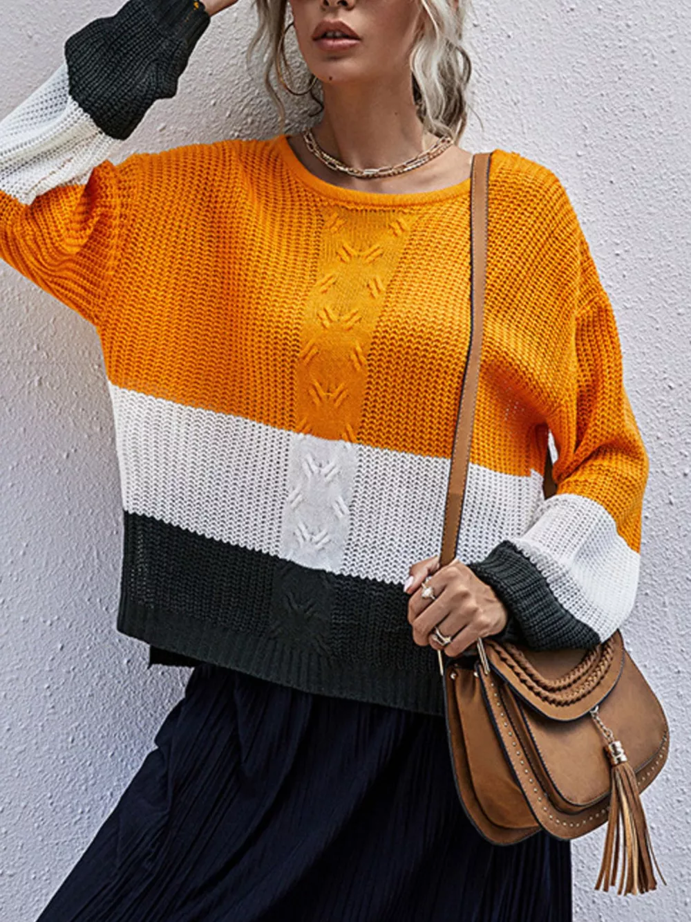 Color Block Round Neck Sweater, image 3