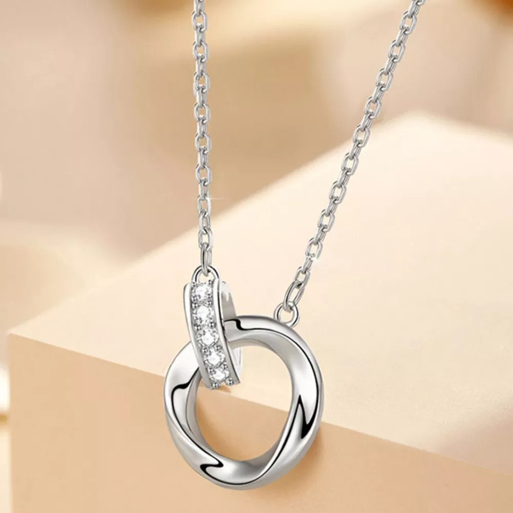925 Sterling Silver Interlocking Circles Pendant Necklace, image 3
