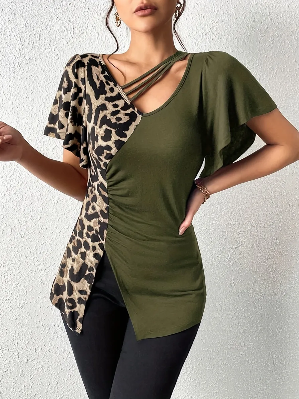 Ruched Leopard Flutter Sleeve T-Shirt, image 3