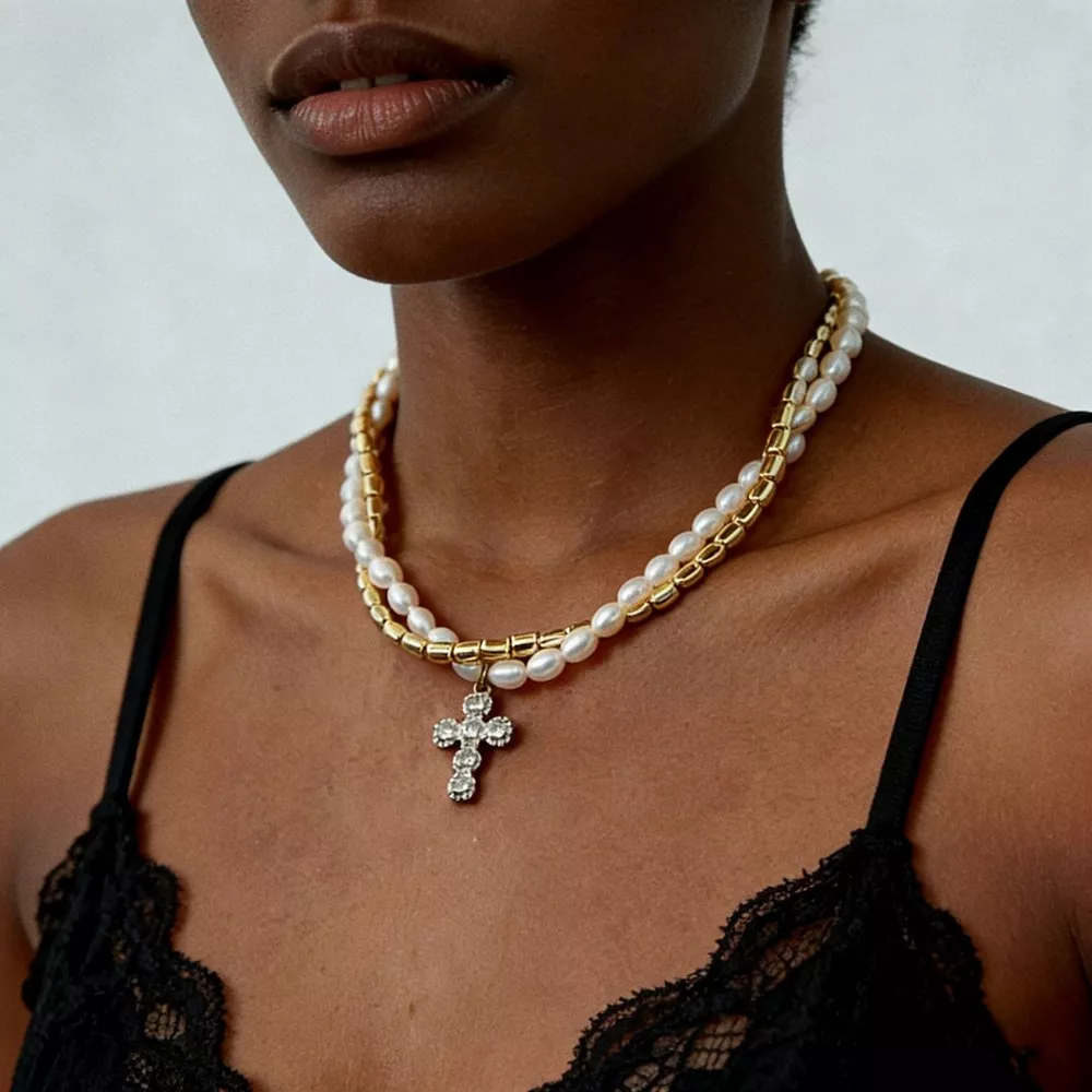 Elegant Pearl Alloy Necklace with Rhinestone Cross Pendant, image 2