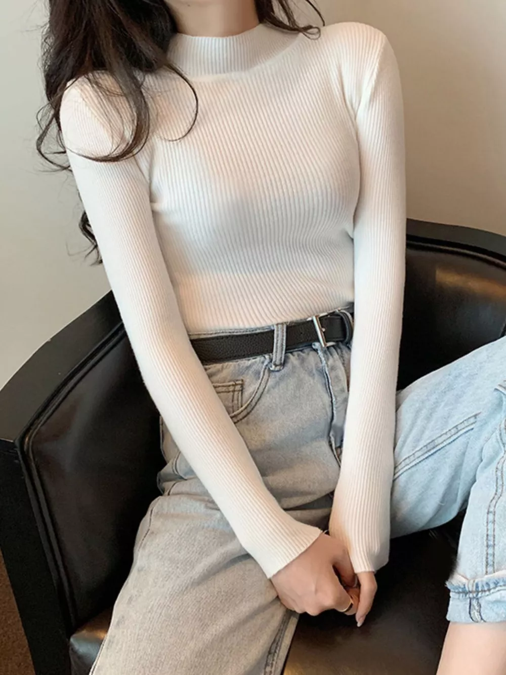 Elegant Slim-Fit Ribbed Mock Neck Knit Top