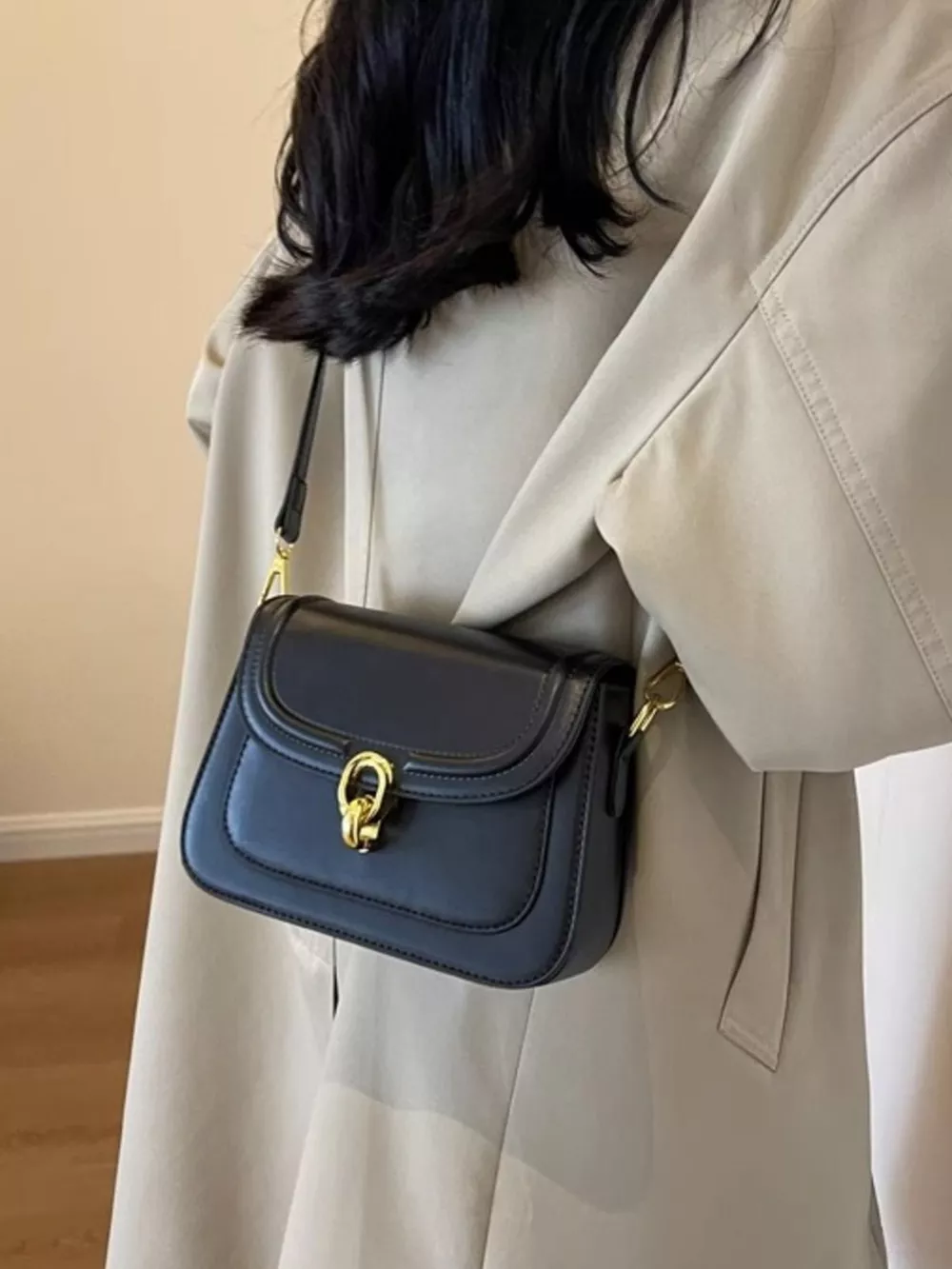 Adjustable Strap Flap Crossbody Bag, image 4