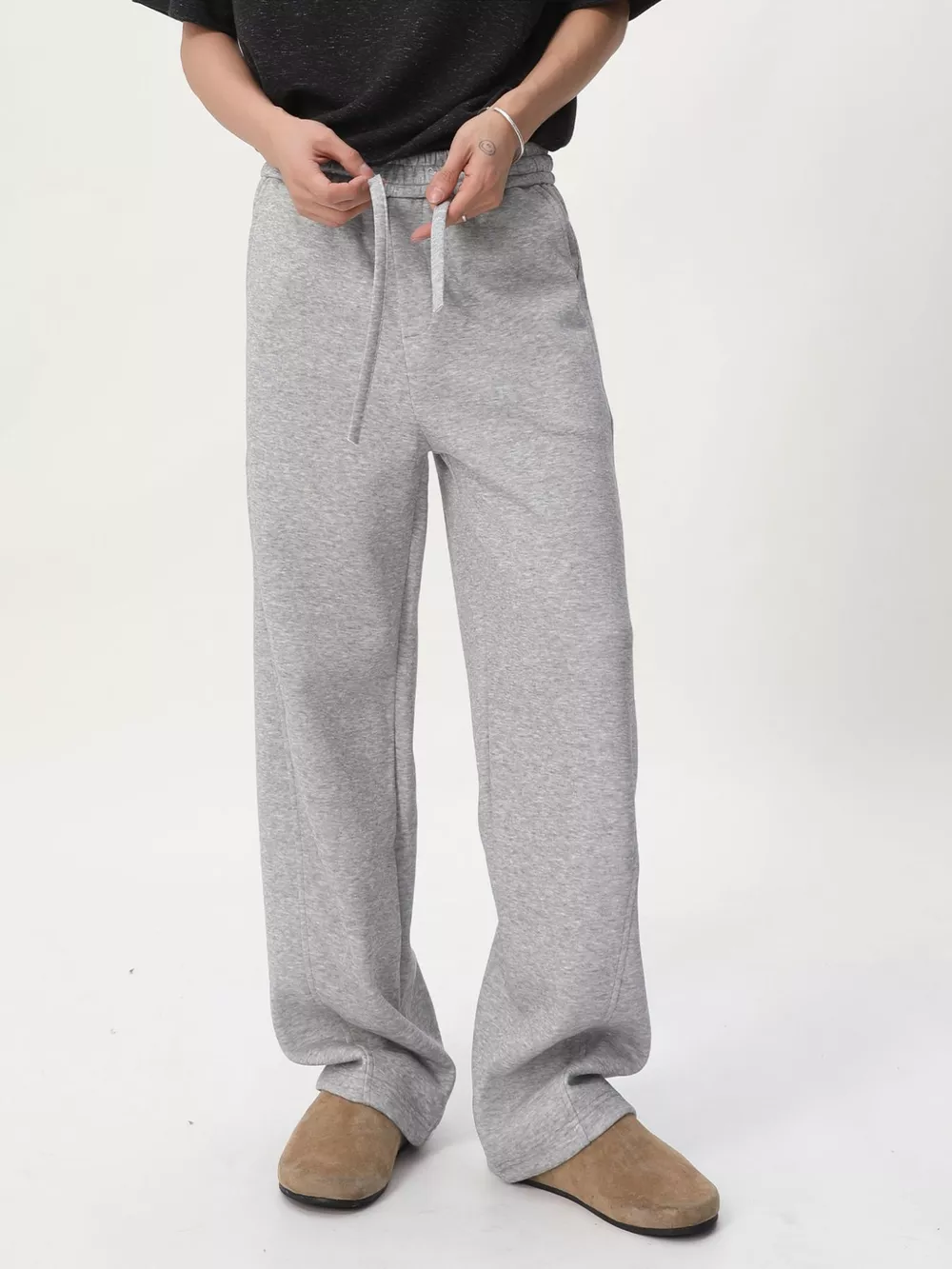 Men's Relaxed Fit Drawstring Sweatpants, image 2