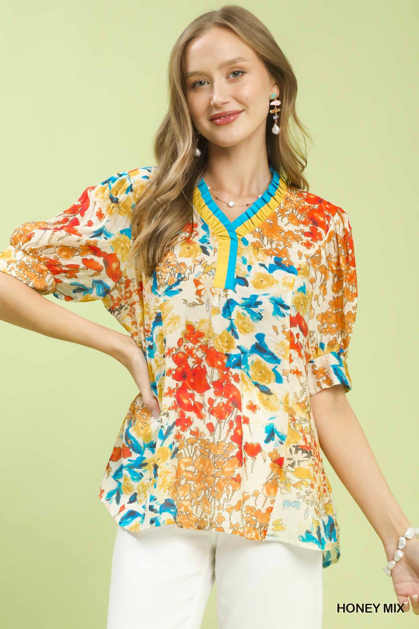 Floral Contrast Pleat Neck Top