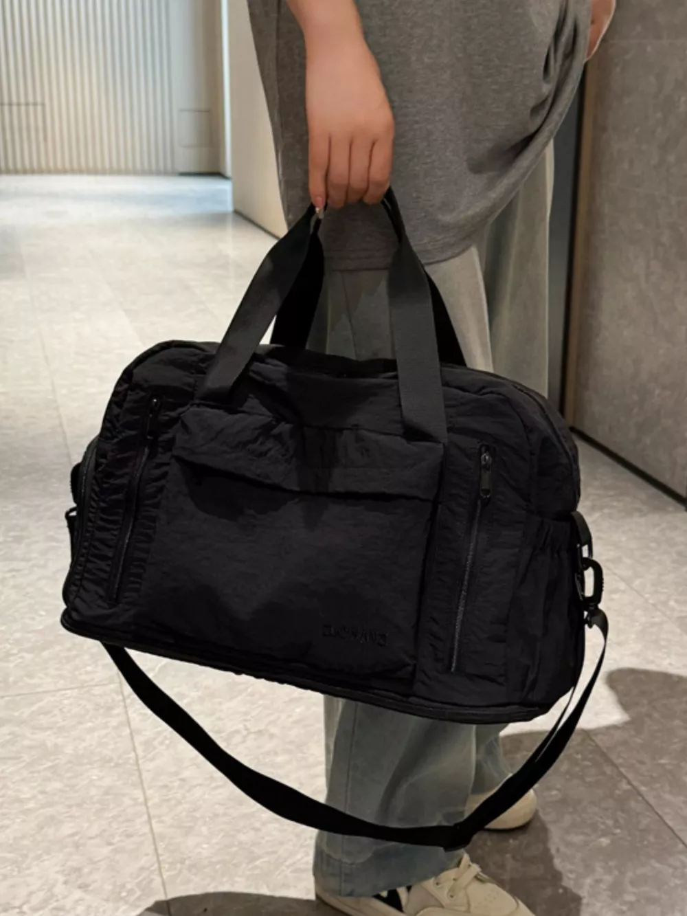 Lightweight Travel Bag with Shoulder Strap, image 4