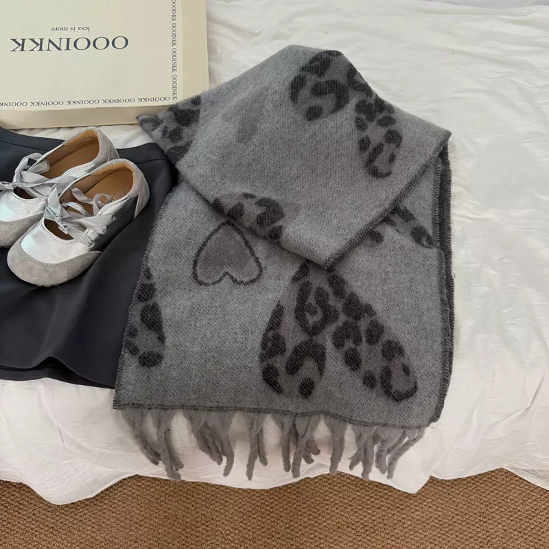Leopard Heart Warm Scarf, image 10
