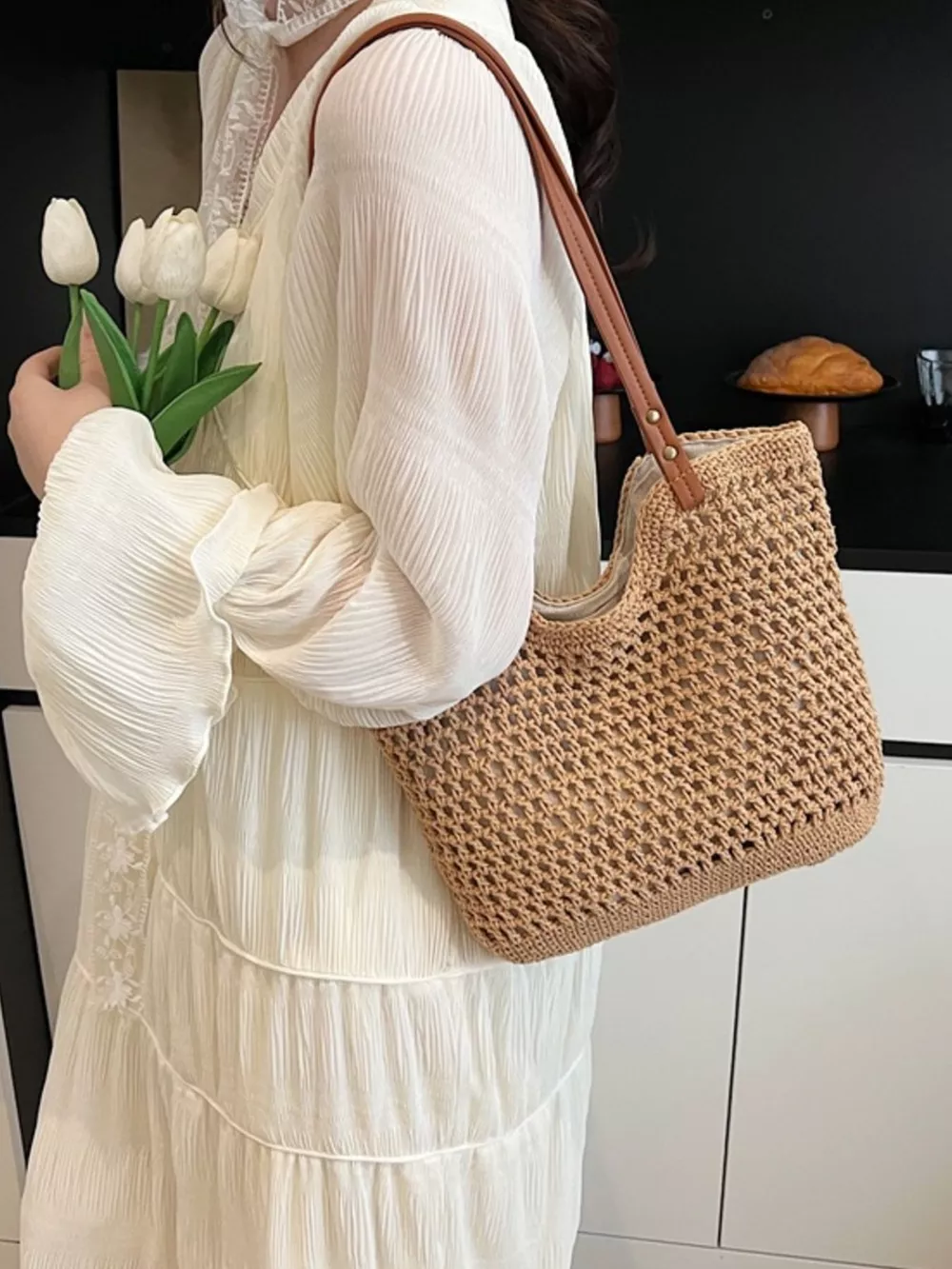 Woven Straw Shoulder Bag, image 4