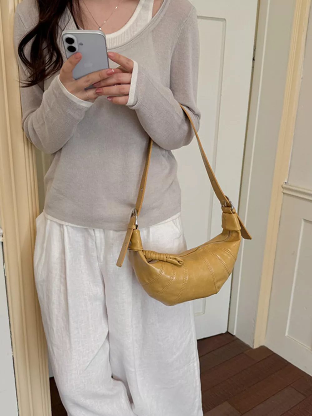 Crescent-Shaped Crossbody Bag, image 4