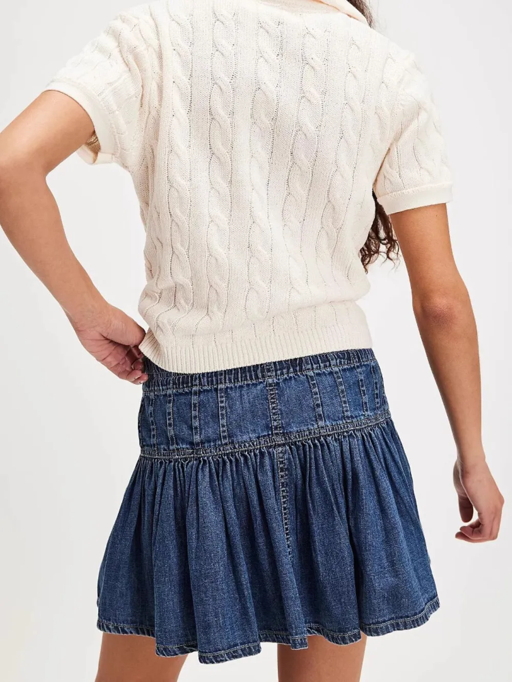 Buttoned Ruffled Mini Denim Skirt, image 9