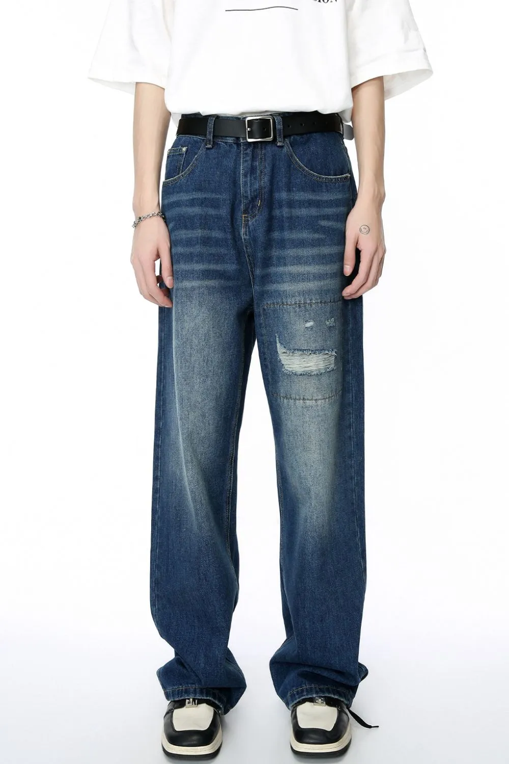 Men's Distressed Applique Straight Jeans, image 5