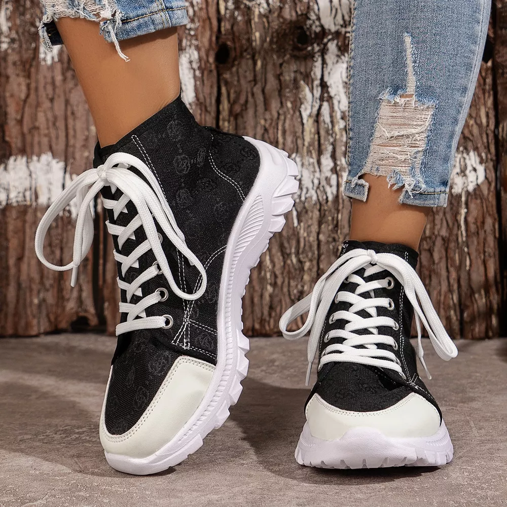 Lace Up Round Toe Sneakers