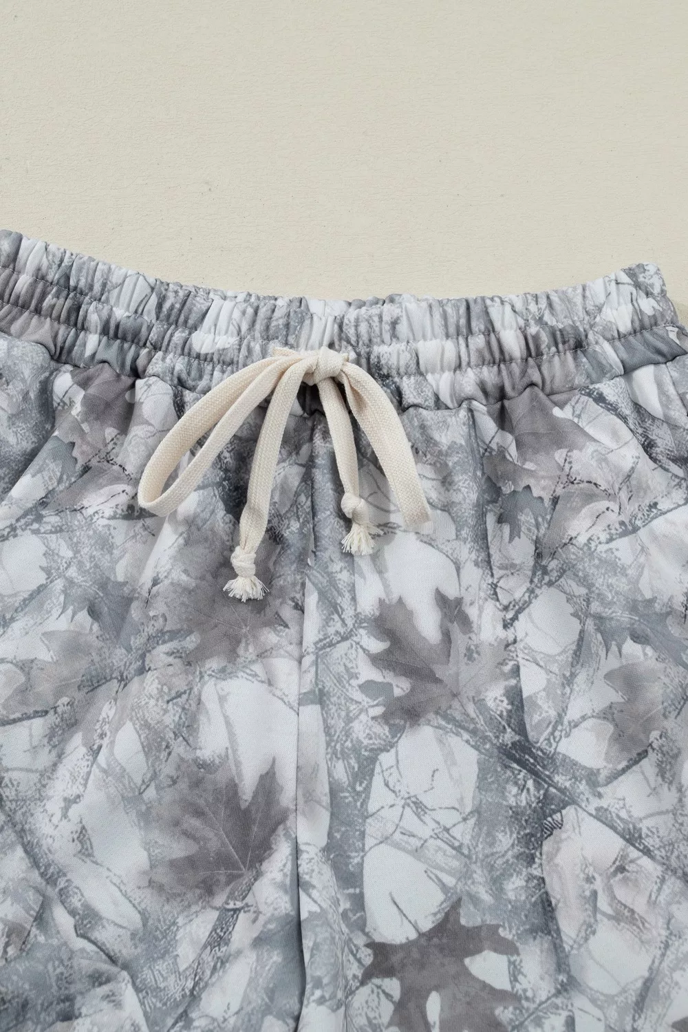 Abstract Woodland Camo Print Baggy Pullover Drawstring Shorts Set, image 9