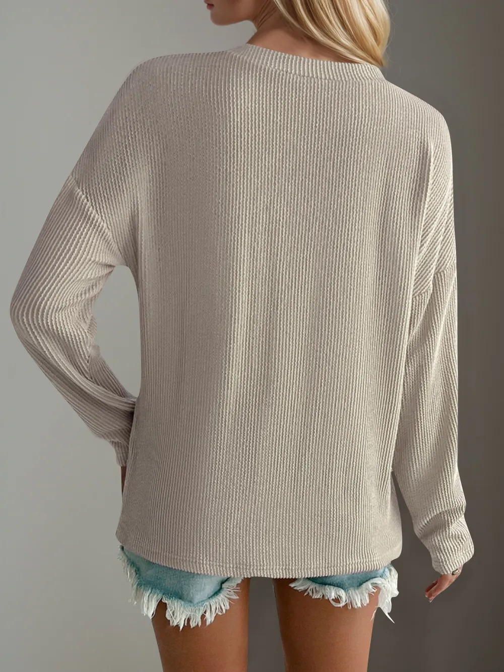 Pocketed Textured V-Neck Long Sleeve T-Shirt, image 3