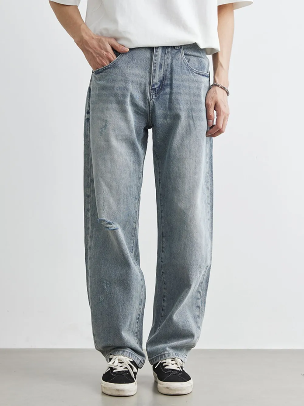 Men's Washed Wide Leg Distressed Jeans, image 3