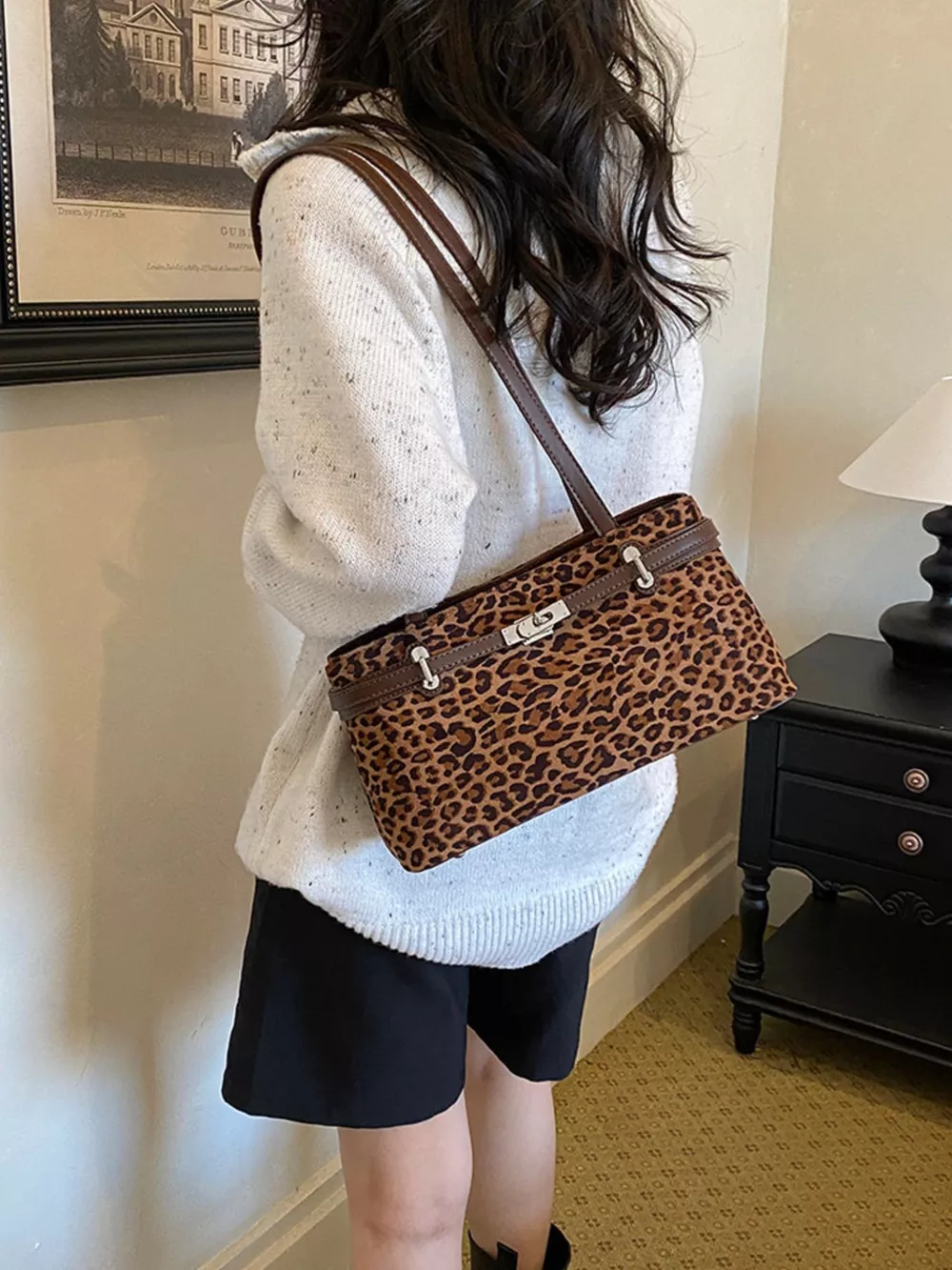 Leopard Decorative Lock Shoulder Bag, image 2