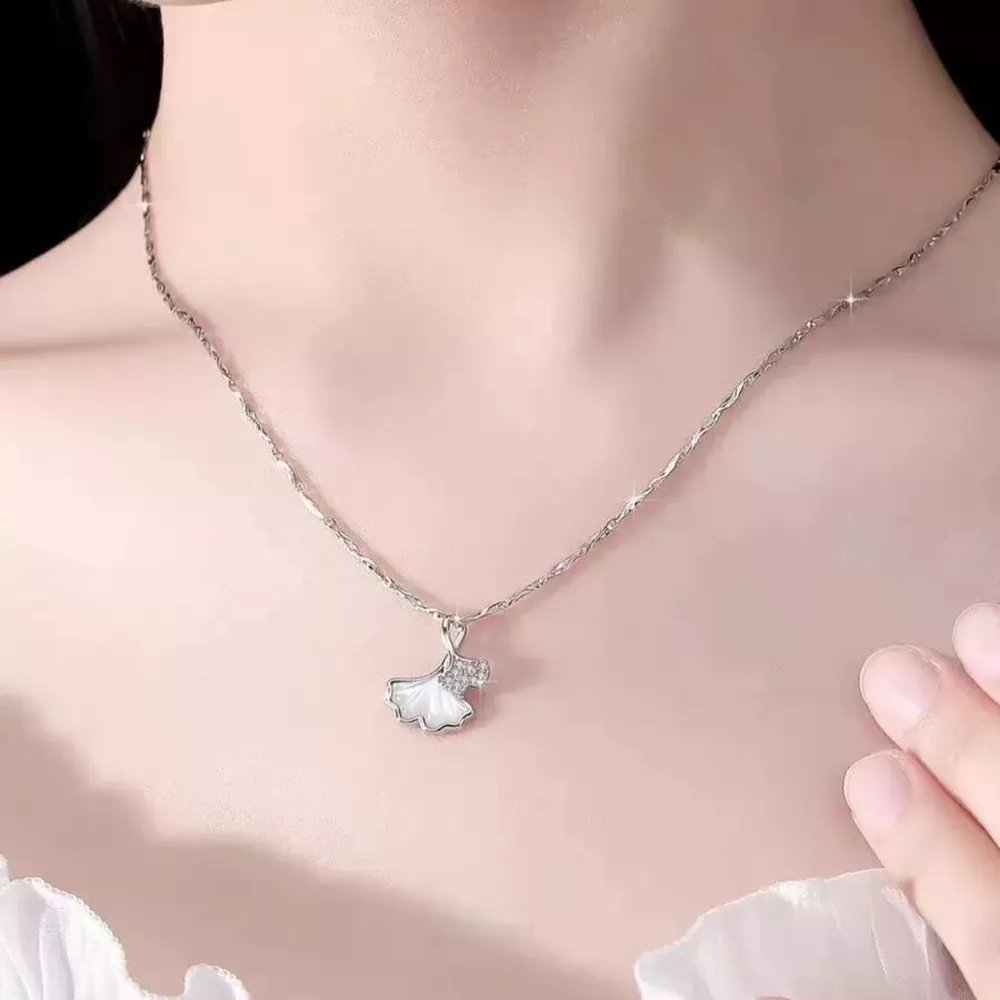 Ginkgo Leaf Pendant Necklace, image 4