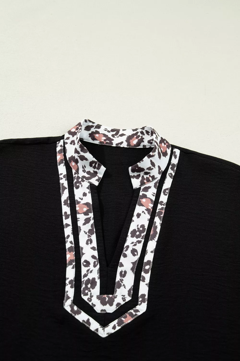 Leopard Accent Notched Neck Plus Size Short Sleeve Top, image 5