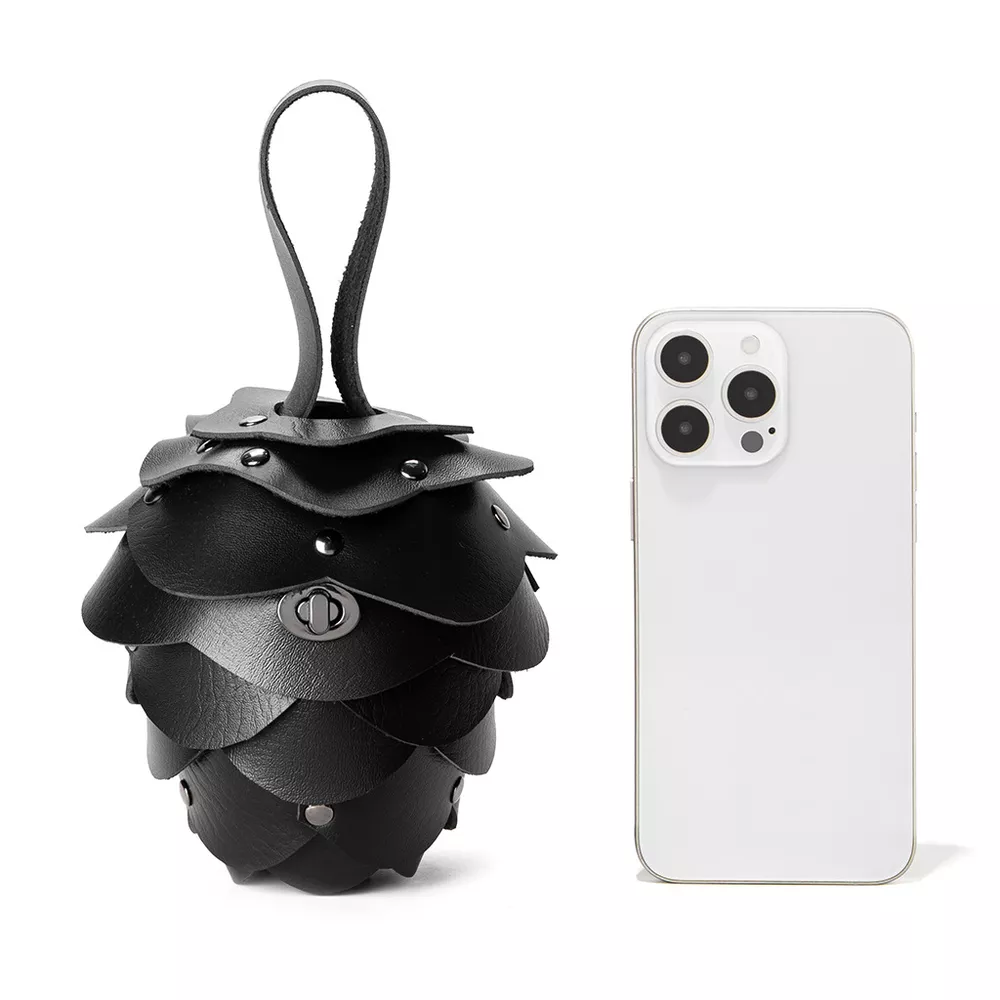 Acorn-Shaped Leather Petal Decor Pouch Bag, image 4