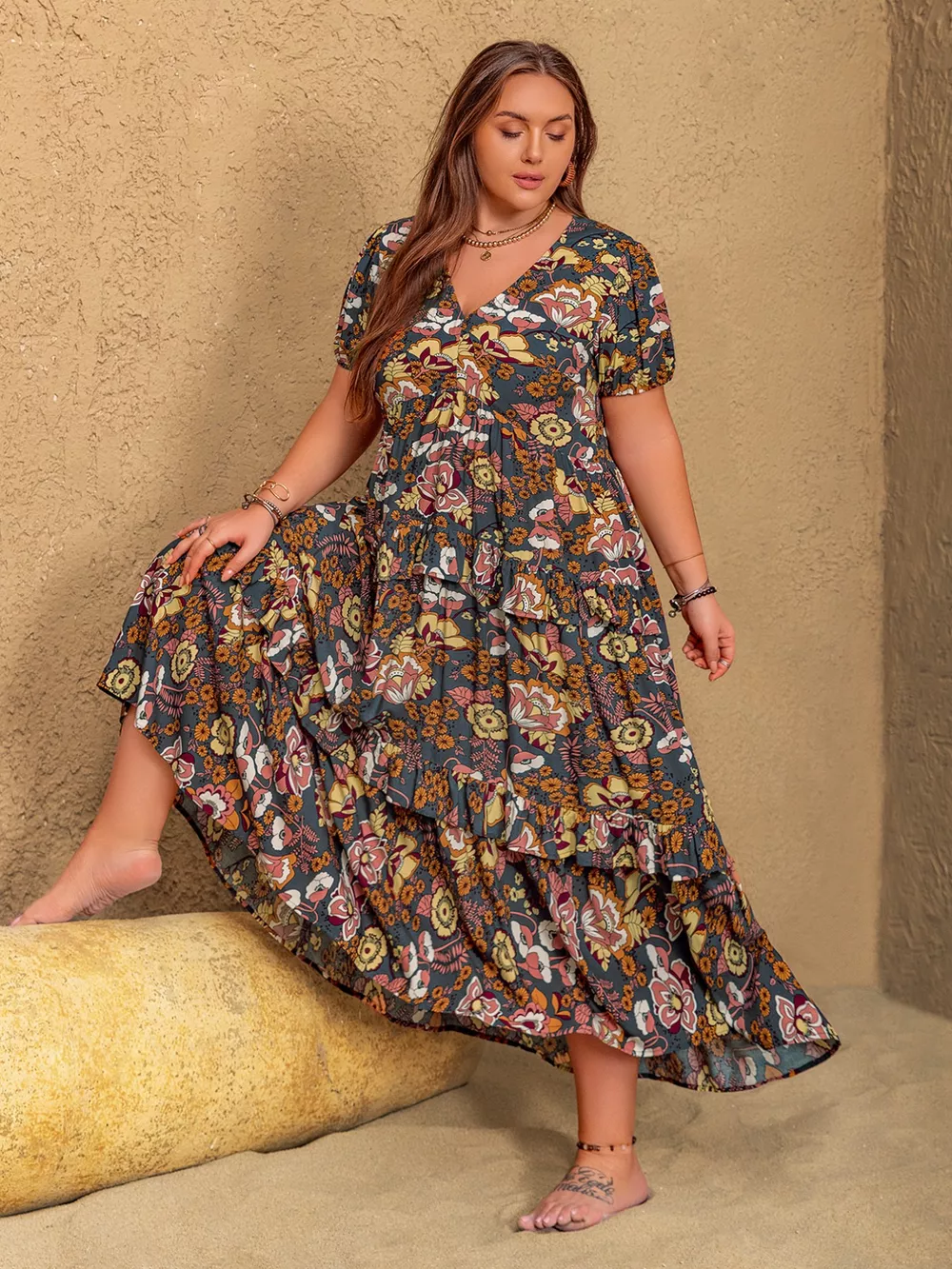 Plus Size V-Neck Short Sleeve Midi Dress, image 4