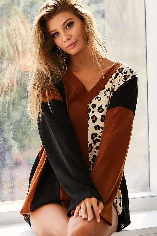 Brushed Thermal Color Block Top With Leopard, image 3