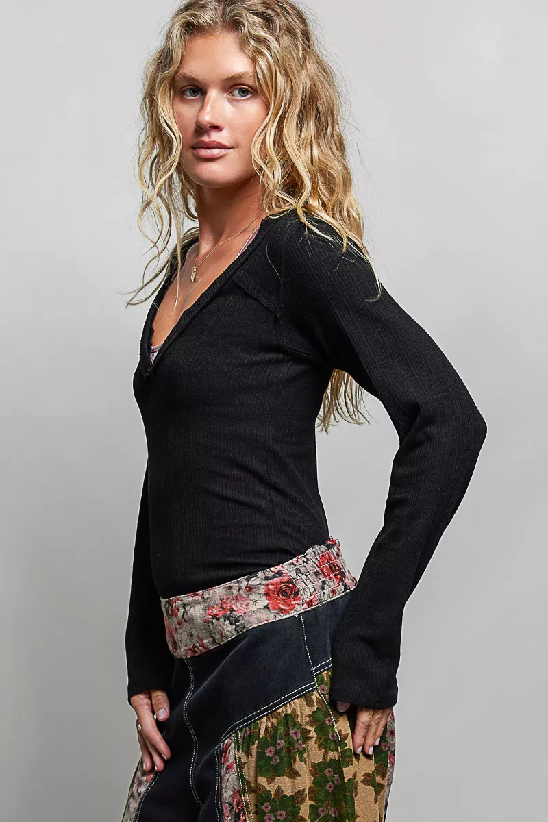 V-Neck Long Sleeve Ribbed Top with Lace-Accent Neckband, image 4