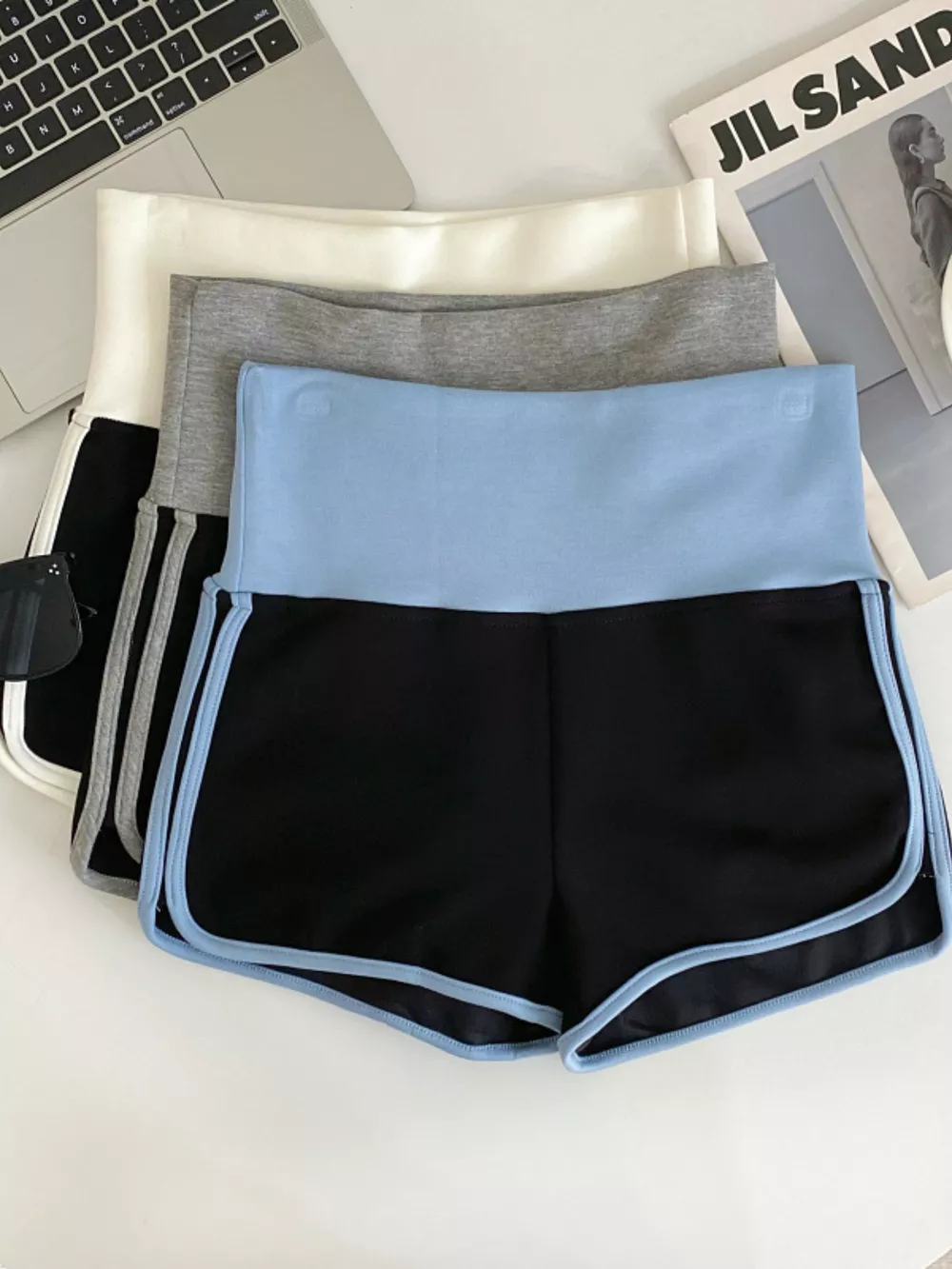 High Waist Contrast Trim Shorts