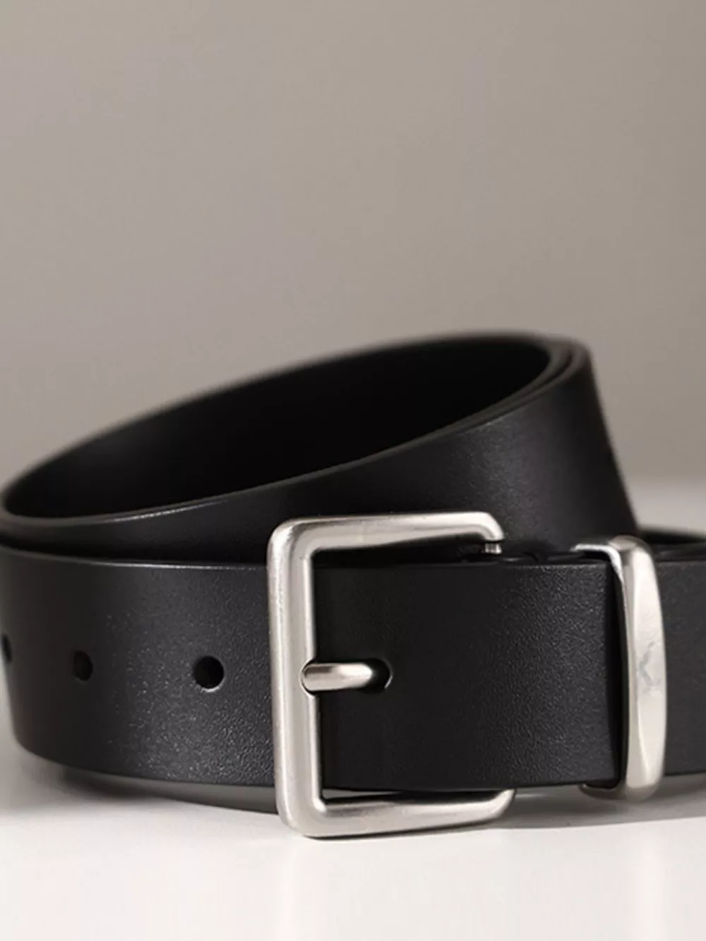 Classic Leather Belt with Buckle, image 2