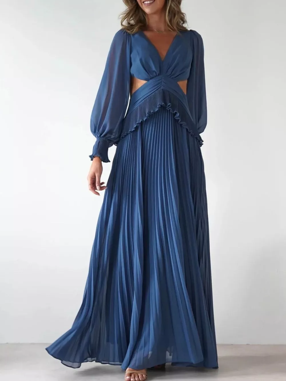 Backless Pleated Long Sleeve Maxi Dress
