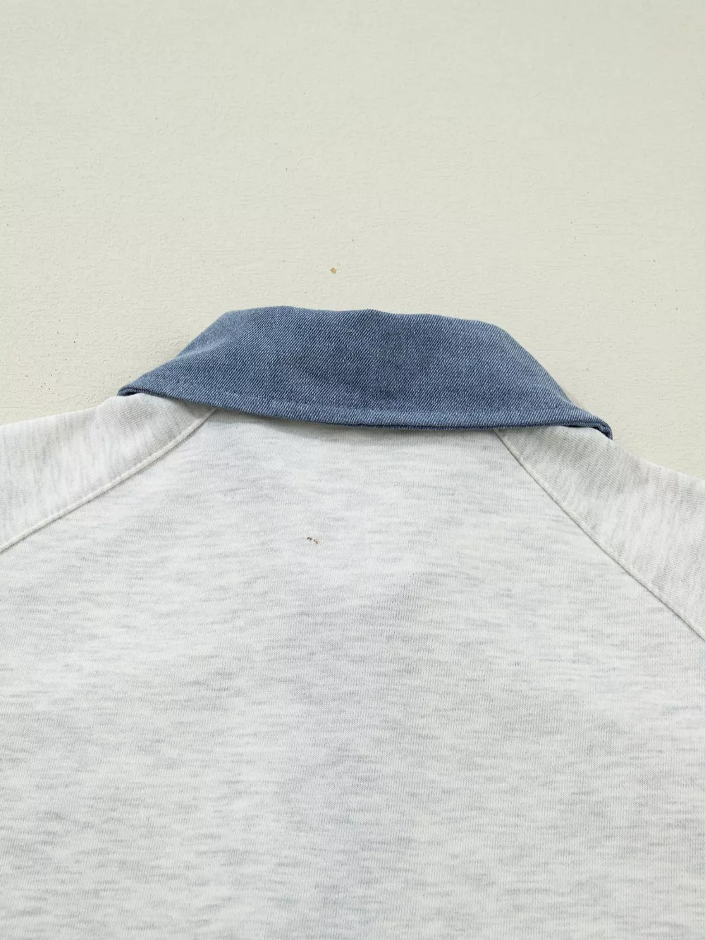 Contrast Trim Button Detail Top, image 5