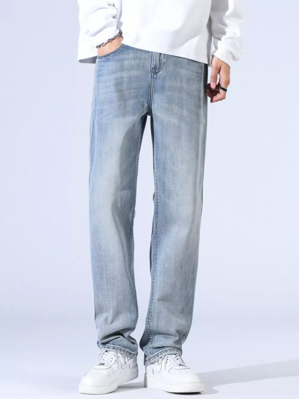 Men's Relaxed Fit Wide Leg Jeans