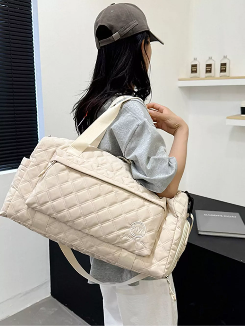 Quilted Oxford Cloth Travel Bag, image 4