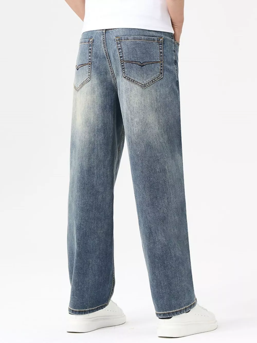 Men's Relaxed Fit Washed Jeans, image 4