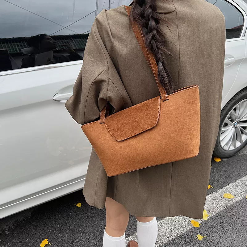 Minimalist Flap Decor Suede Bag, image 6