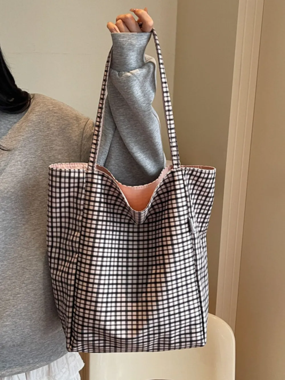 Plaid Pattern Tote Bag, image 12