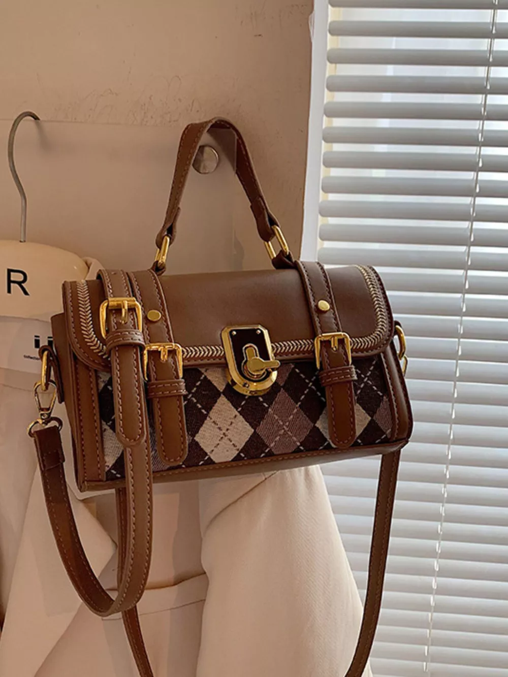 Argyle Pattern Flap Crossbody Bag