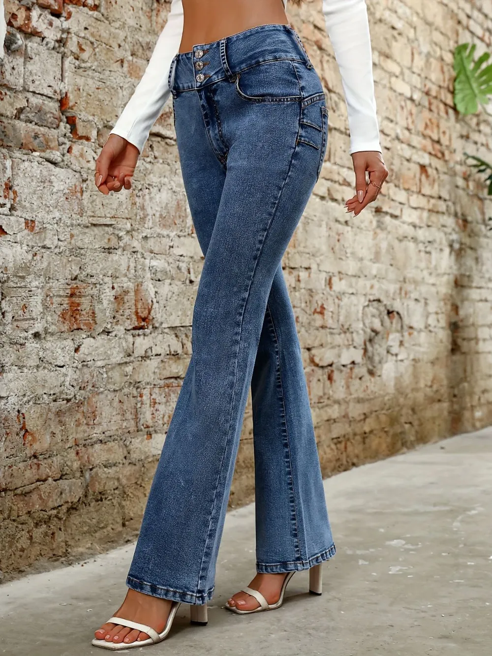 Bootcut Jeans with Pockets, image 3