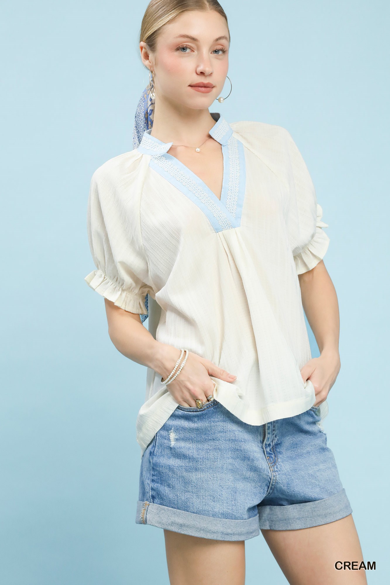 Textured V-Neck Top with Lace Trim Details, image 4