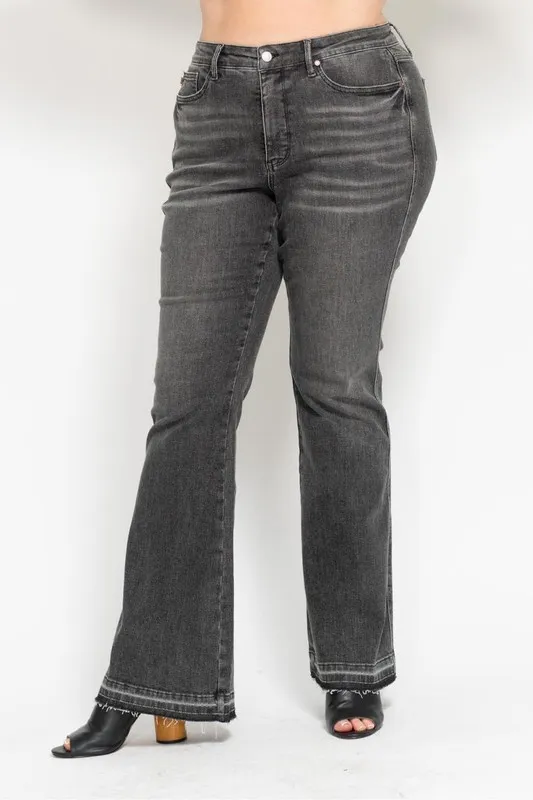 Full Size Mid Rise Tummy Control Washed Gray Release Hem Flare Jeans Plus Size, image 4