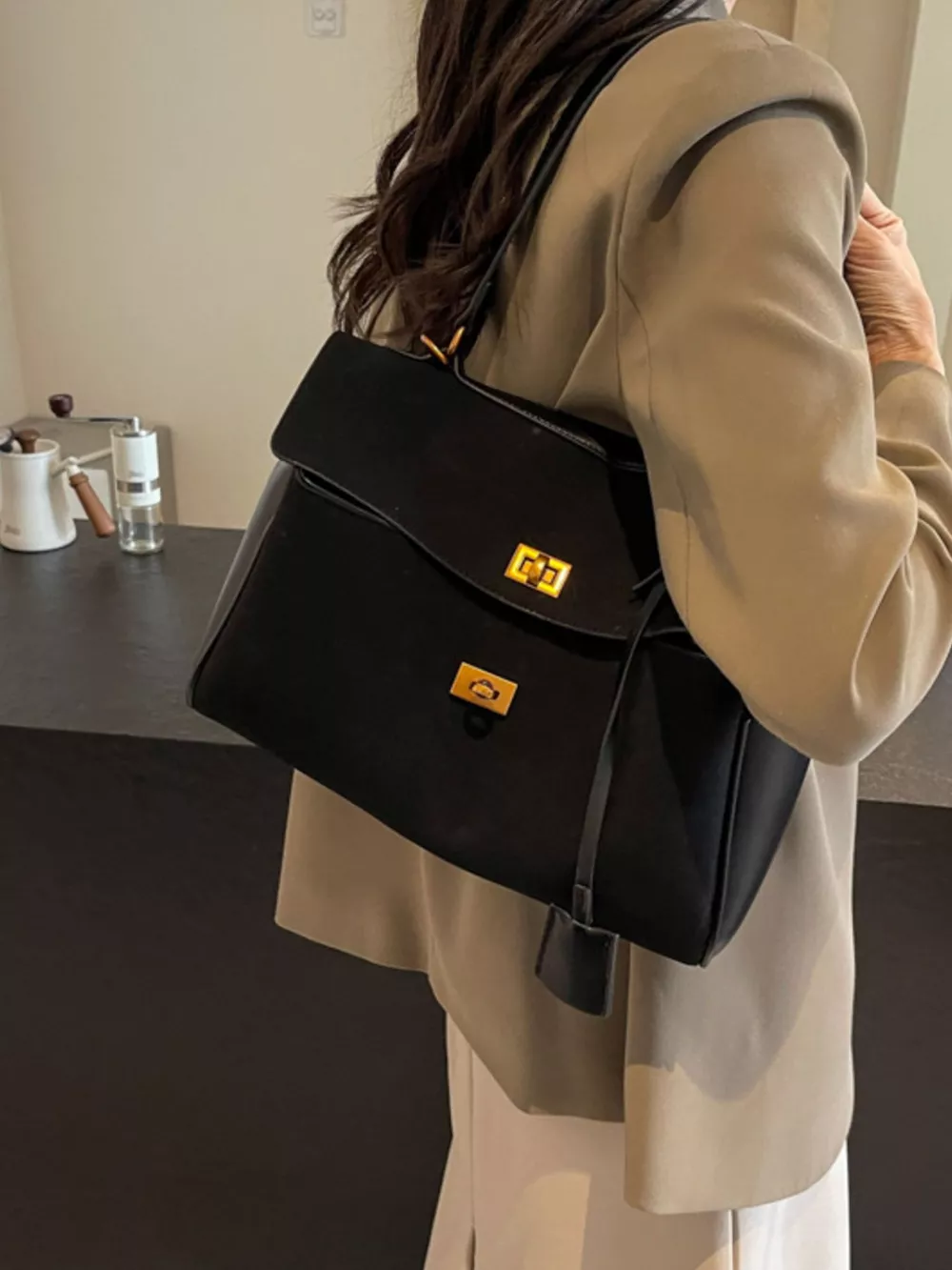 Turn-Lock Shoulder Bag, image 2