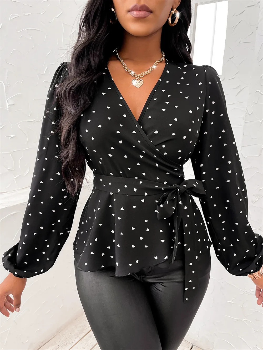 Heart Print Surplice Balloon Sleeve Blouse, image 2