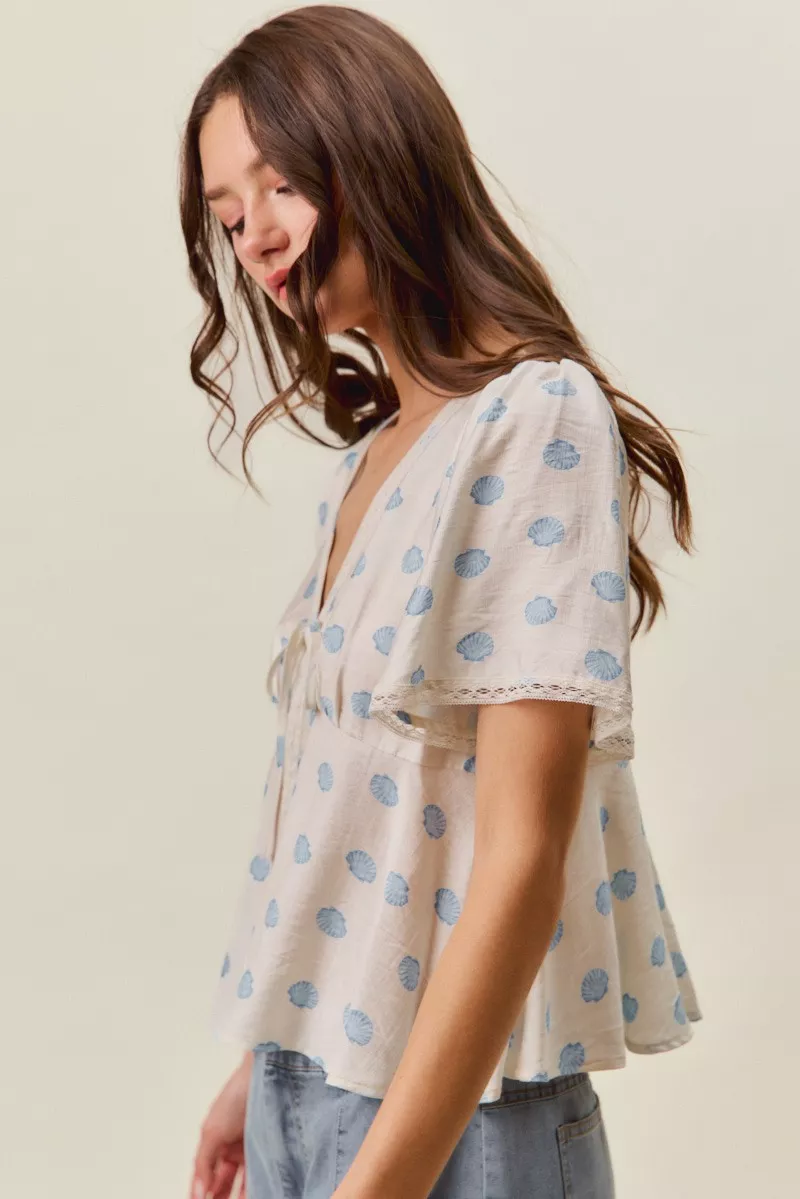 Shell Print Tie Front Flutter Sleeves Blouse Top, image 2