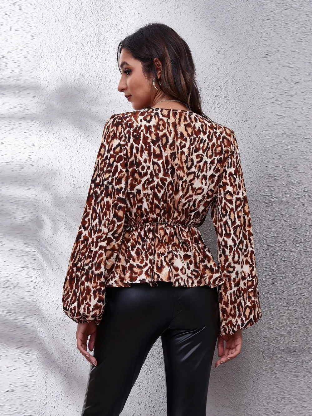 Ruched Printed V-Neck Long Sleeve Blouse, image 28