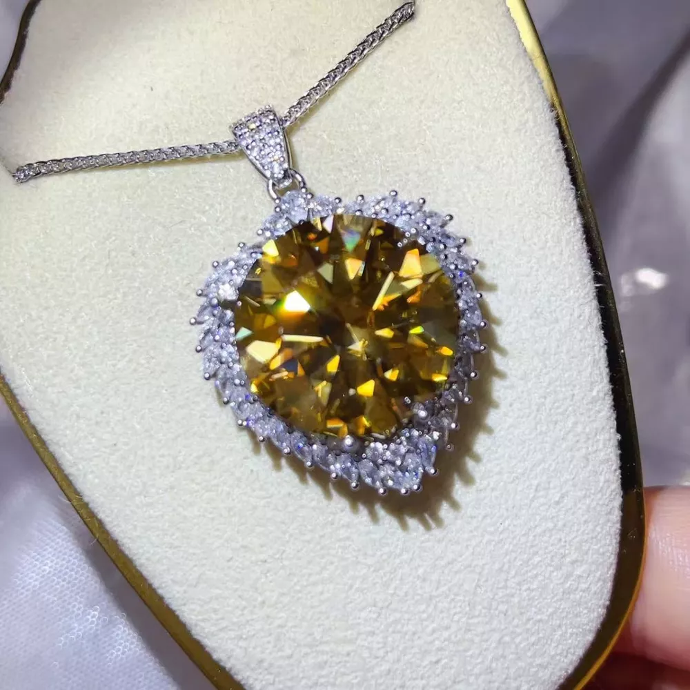 20 Carat Moissanite 925 Sterling Silver Pendant Necklace, image 4